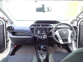 TOYOTA AQUA 2016