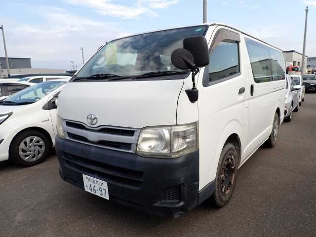 TOYOTA HIACE VAN 2011