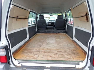 MAZDA BONGO VAN 2010