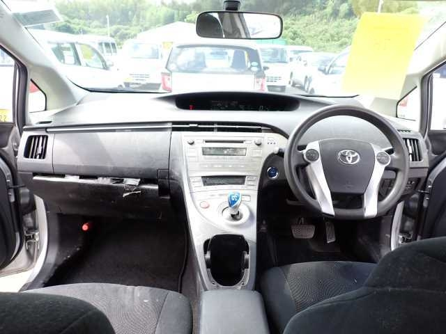 TOYOTA PRIUS 2015