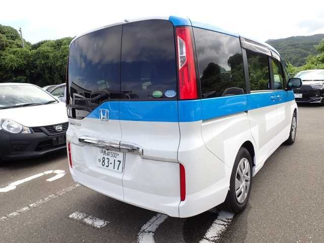 HONDA STEP WAGON 2016