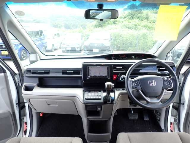 HONDA STEP WAGON 2016