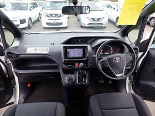 TOYOTA NOAH 2016