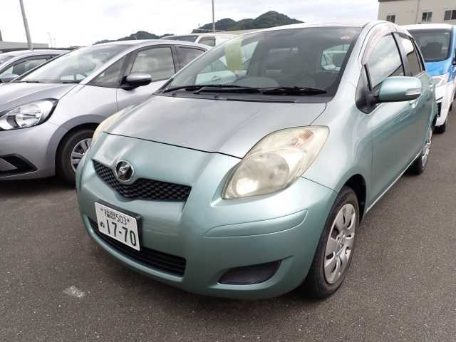 TOYOTA VITZ 2010