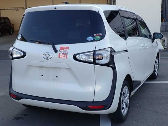 TOYOTA SIENTA 2018