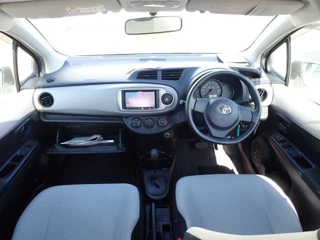 TOYOTA VITZ 2014