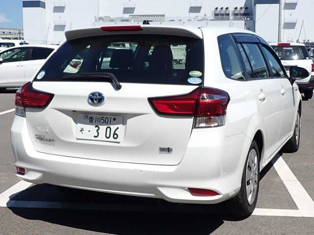 TOYOTA COROLLA FIELDER 2015