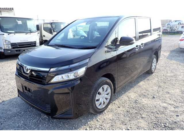 TOYOTA VOXY 2019