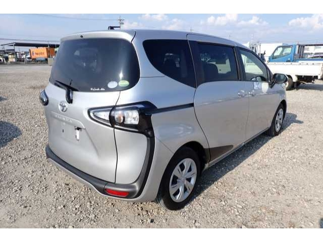 TOYOTA SIENTA 2019