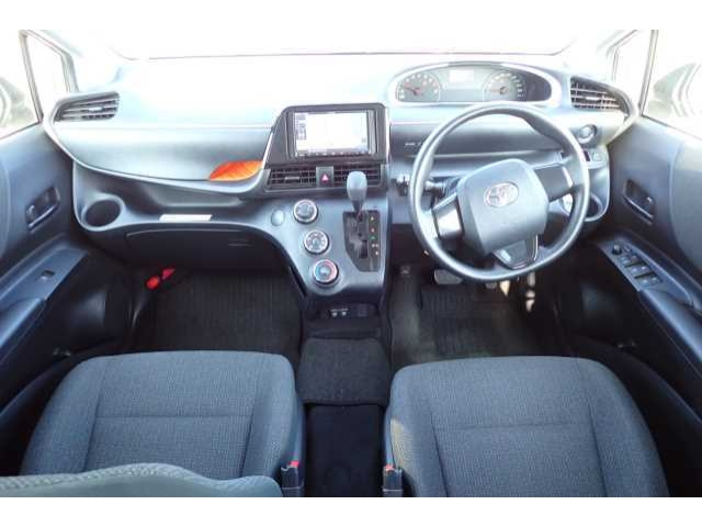 TOYOTA SIENTA 2019