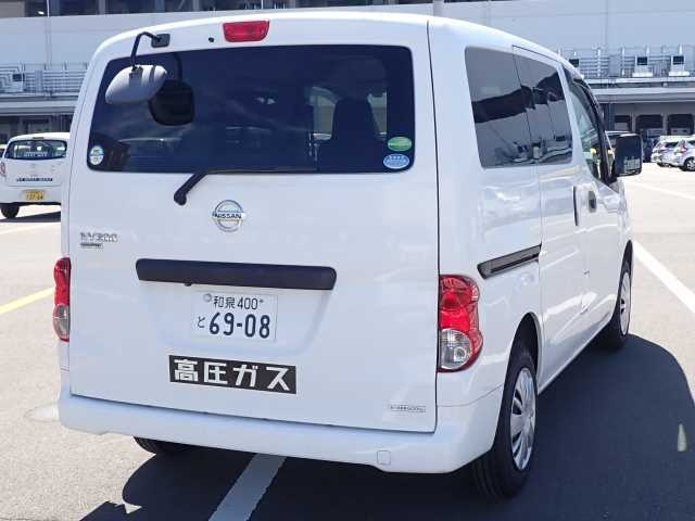 NISSAN NV200 2020