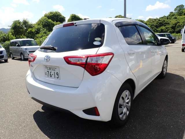 TOYOTA VITZ 2018