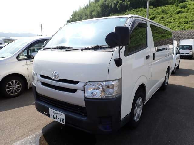 TOYOTA HIACE VAN 2020