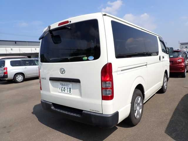 TOYOTA HIACE VAN 2020