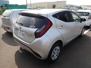 TOYOTA AQUA 2022
