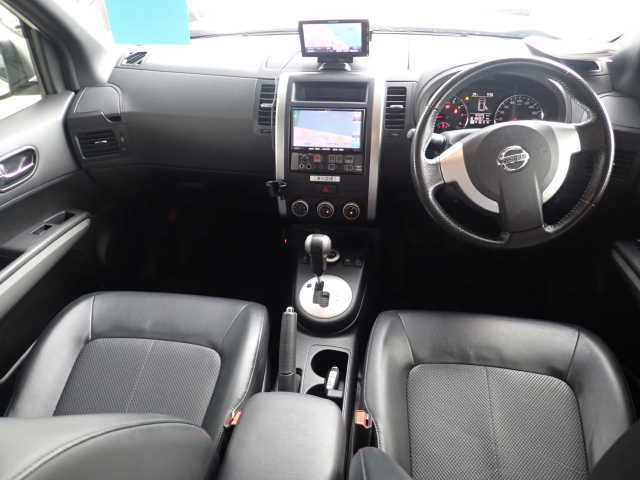 NISSAN X-TRAIL 2012