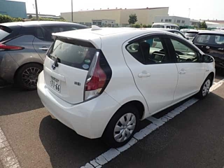 TOYOTA AQUA 2015