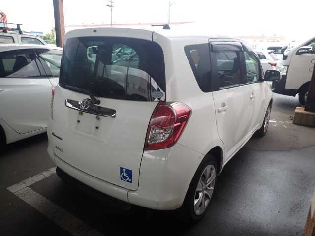 TOYOTA RACTIS 2010