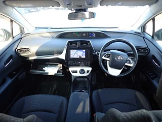 TOYOTA PRIUS 2018