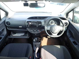 TOYOTA VITZ 2018