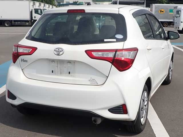 TOYOTA VITZ 2018