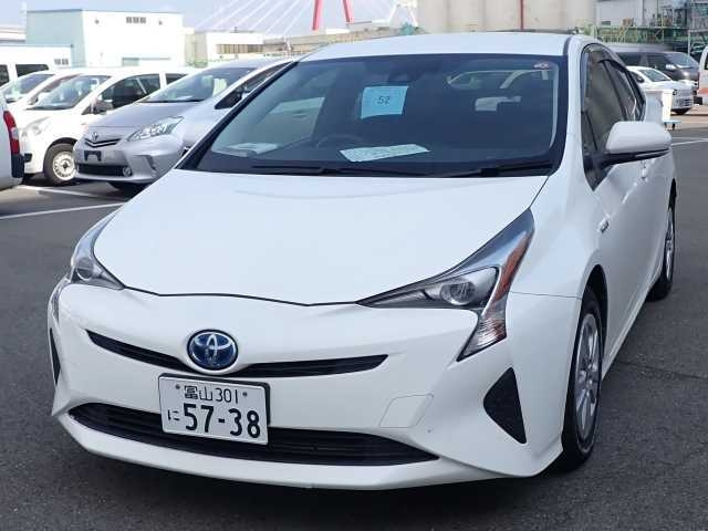 TOYOTA PRIUS 2016
