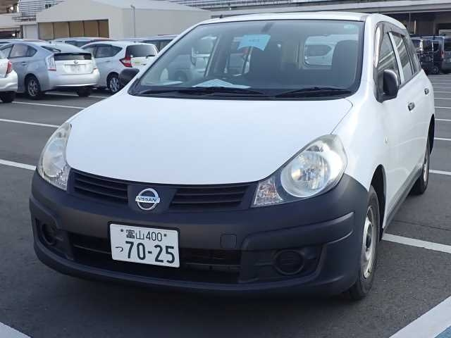 NISSAN AD 2015