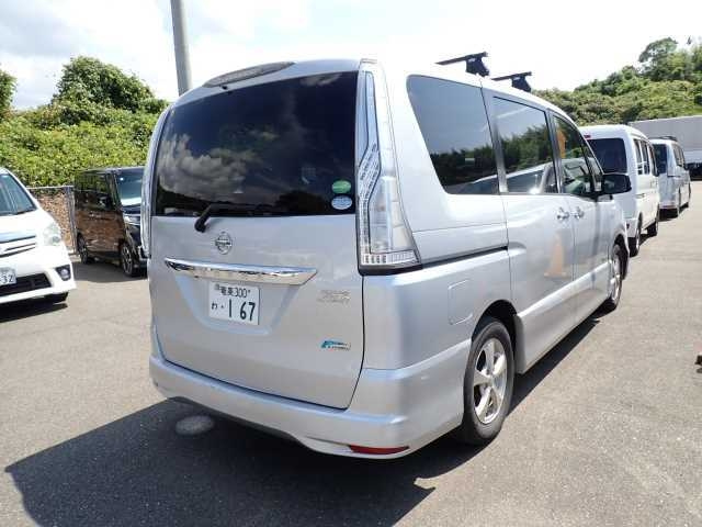 NISSAN SERENA 2015