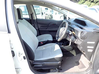 TOYOTA AQUA 2015
