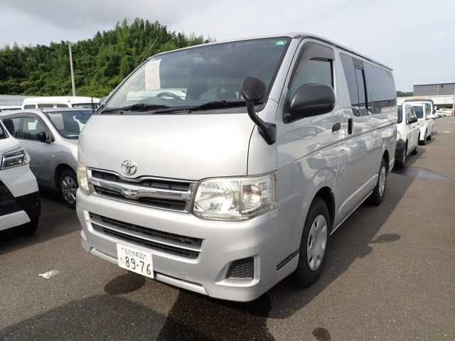 TOYOTA HIACE VAN 2013