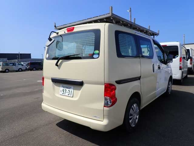 NISSAN NV200 2018