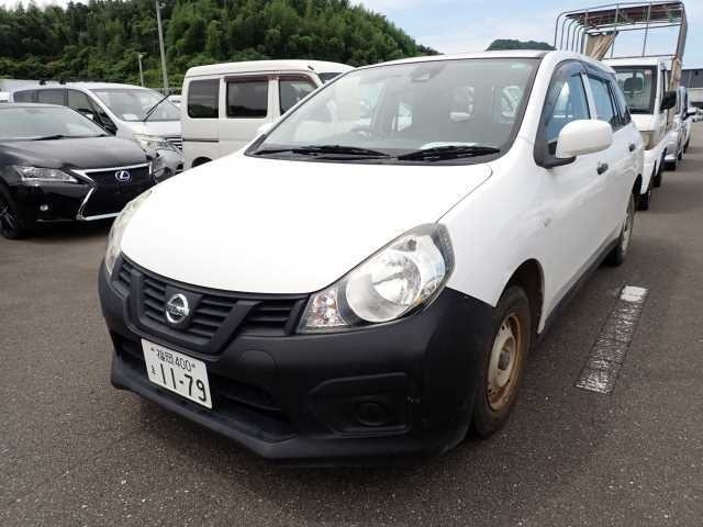 NISSAN AD 2019