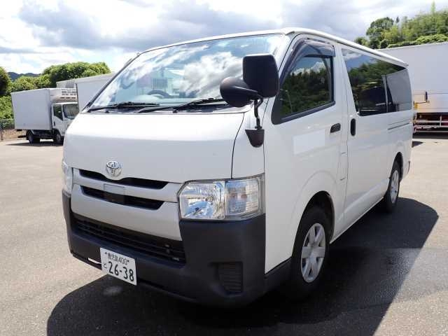 TOYOTA HIACE VAN 2020