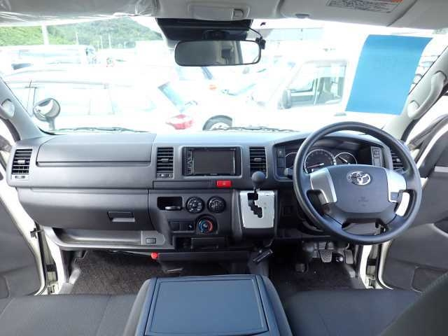 TOYOTA HIACE VAN 2019