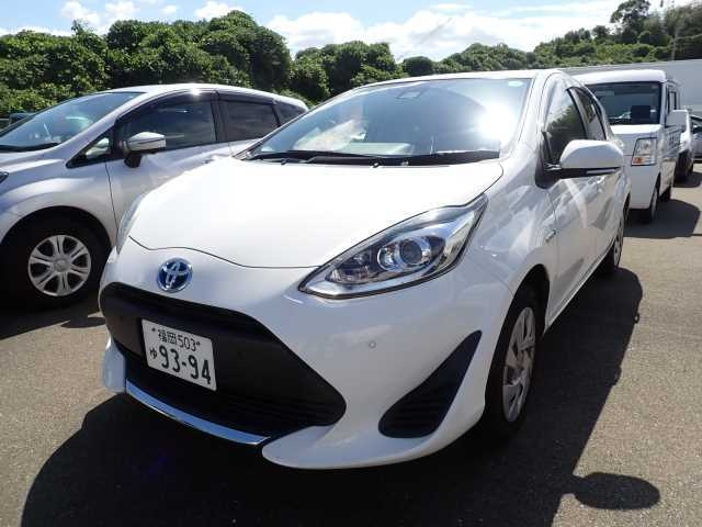 TOYOTA AQUA 2019
