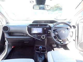 TOYOTA AQUA 2019