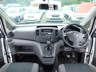 NISSAN NV200 2018