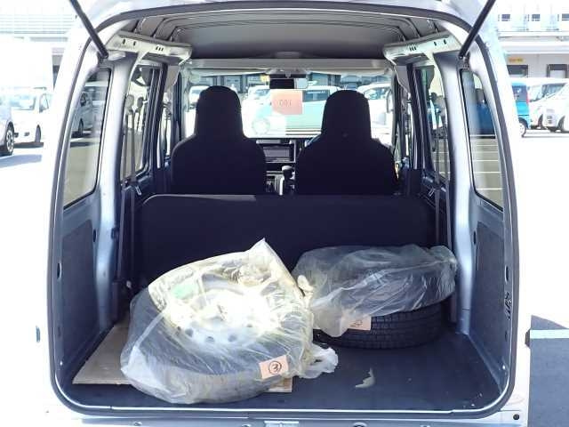 DAIHATSU HIJET VAN 2019