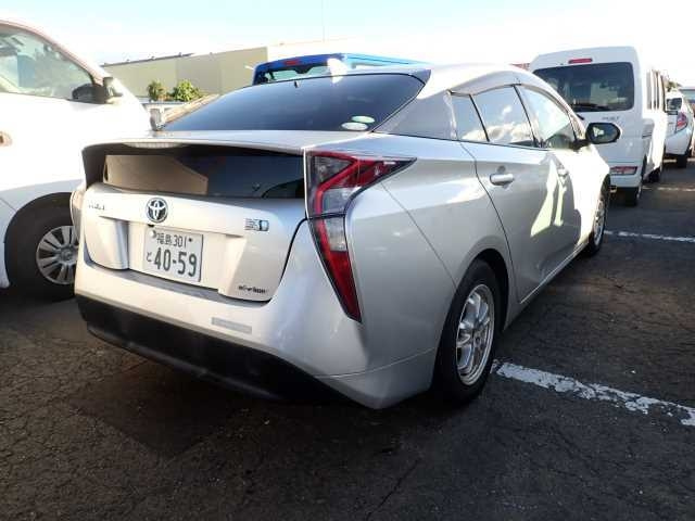 TOYOTA PRIUS 2017