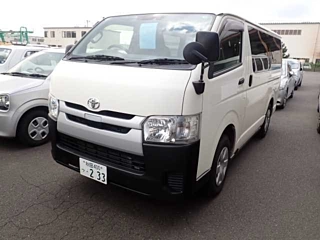 TOYOTA HIACE VAN 2020