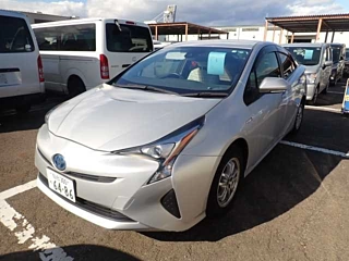 TOYOTA PRIUS 2018