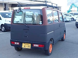 DAIHATSU HIJET VAN 2011