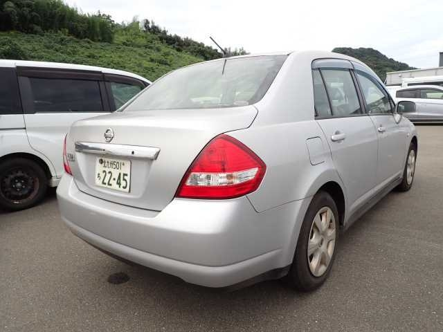 NISSAN TIIDA LATIO 2009