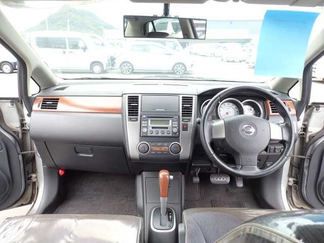 NISSAN TIIDA LATIO 2009