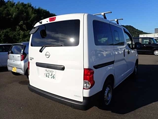 NISSAN NV200 2023