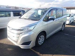 TOYOTA NOAH 2020