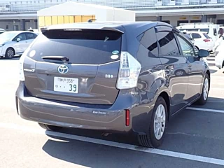 TOYOTA PRIUS ALPHA 2014