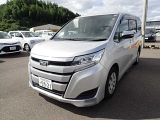 TOYOTA NOAH 2018