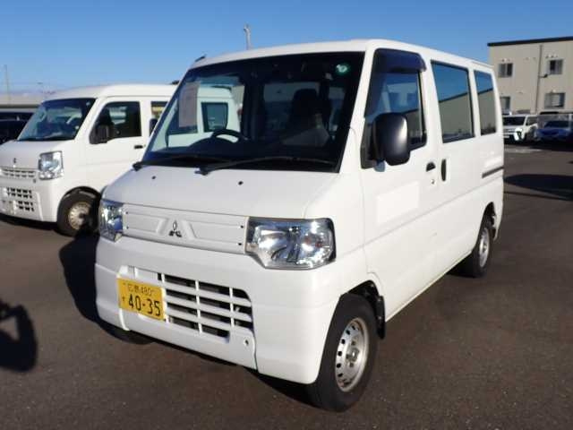 MITSUBISHI MINICAB VAN 2013