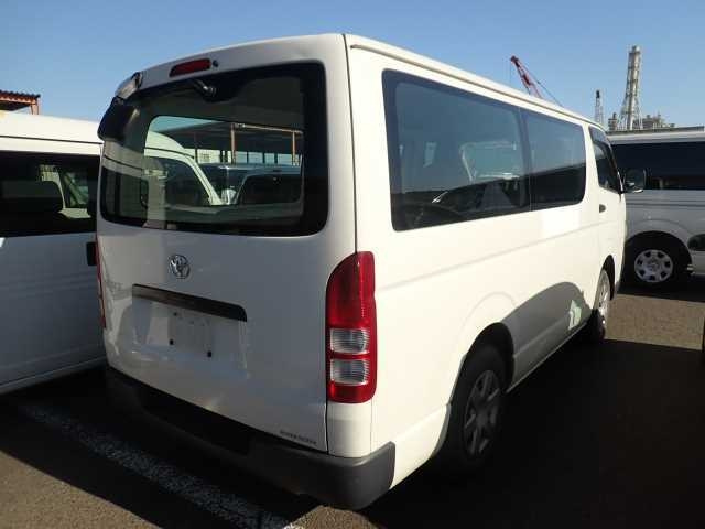 TOYOTA HIACE VAN 2009